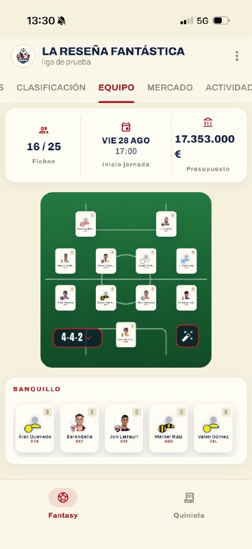 Pantalla de creación y gestión del equipo en La Reseña Fantástica