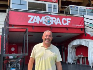 Vizcaíno mira a Segunda División y al extranjero para encontrar el lateral izquierdo que cierre el Zamora
