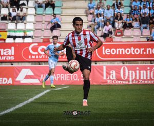 Carbonell y Carlos Ramos firman la primera alegría del Zamora CF en el Ruta de la Plata (2-0)